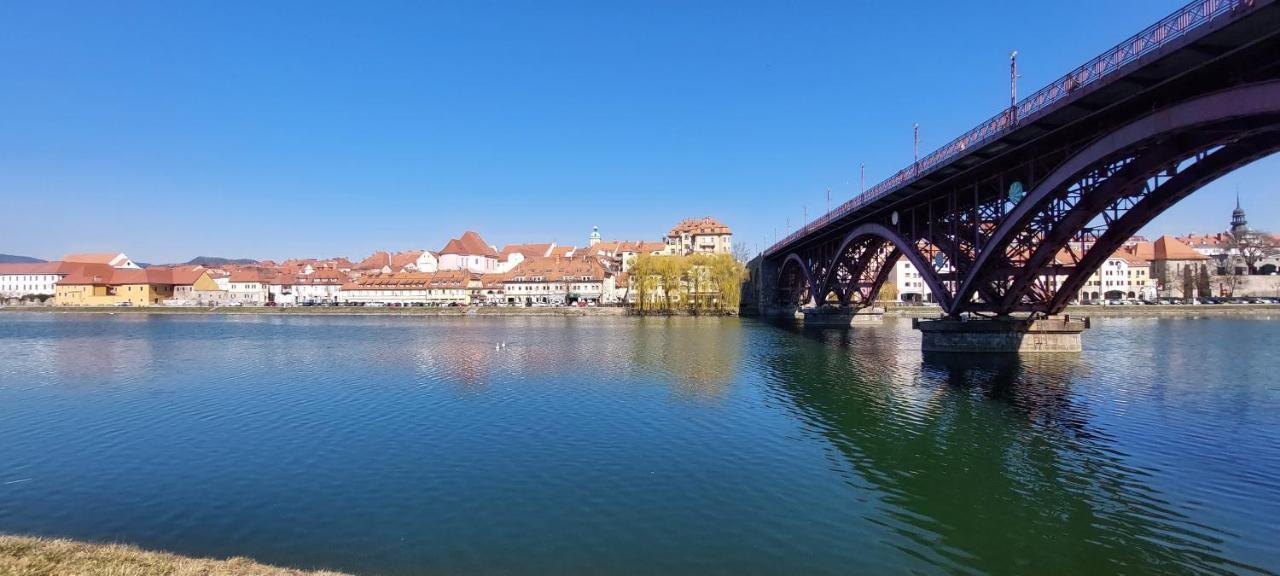 La Studio Maribor Ngoại thất bức ảnh