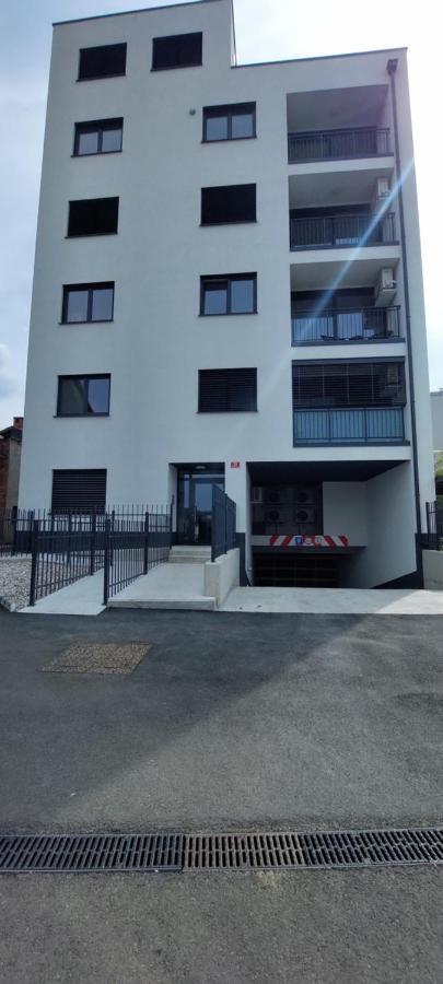 La Studio Maribor Ngoại thất bức ảnh